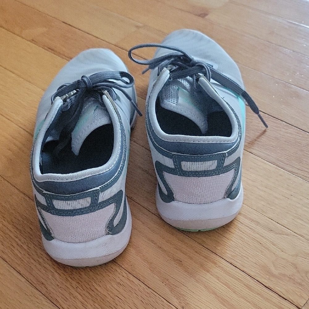 Nike Women's Athletic Shoes in Gray with Green Accents - Picture 6 of 10